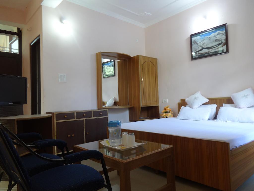 Hotel Kumar Residency Dharamshala Bilik gambar